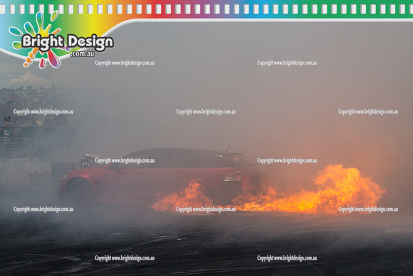 Summernats 28 Sunday 4 Jan 2015  BD  (8043)  STRUGLIN BURNOUT