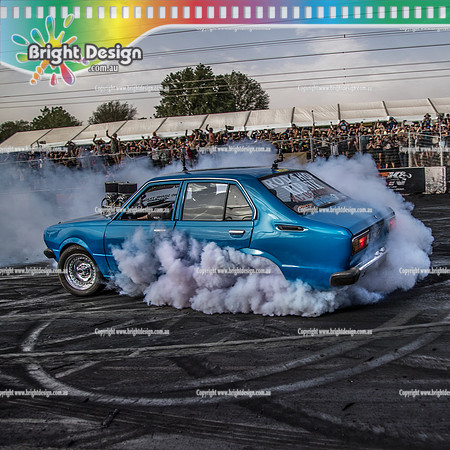 Summernats 33 Saturday 4 Jan 2020  BDMP6732  LYNCHY BURNOUT
