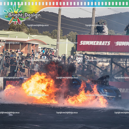 Summernats 33 Saturday 4 Jan 2020  BDMP6659  SQ WIDEOPEN FIRE BURNOUT