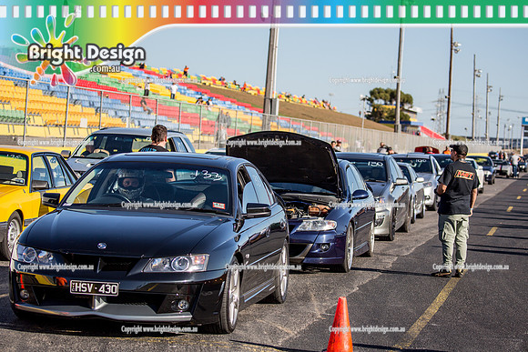 Fast Friday Drag Racing @ Calder Park Raceway Drag Racing FRI 5 Feb 2016  (49908)  HSV430 STAGING LANE