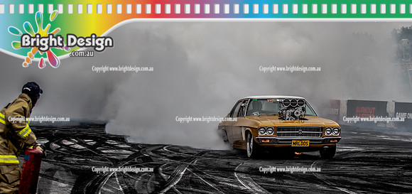 Summernats 34 Thursday 6 Jan 2022  BDMP2581  MRLOOS BURNOUT FIRE