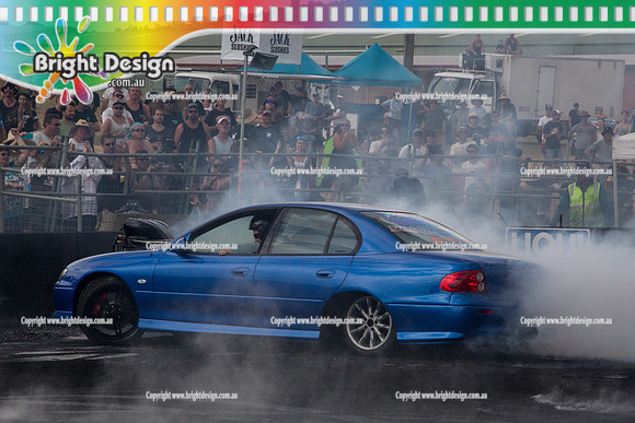 Summernats 28 Sunday 4 Jan 2015  BD  (8409)  NUTTD8 BURNOUT