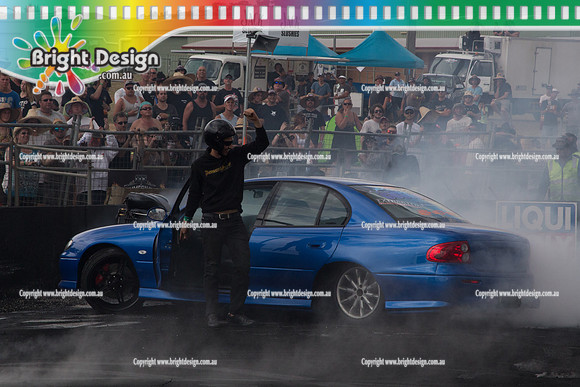 Summernats 28 Sunday 4 Jan 2015  BD  (8410)  NUTTD8 BURNOUT