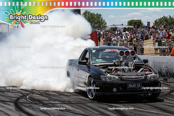 Summernats 28 Saturday 3 Jan 2015  BD (4681)  MAADSS BURNOUT