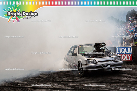 Summernats 28 Sunday 4 Jan 2015  BD  (7953)  CUTSIK BURNOUT