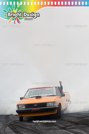 Summernats 28 Sunday 4 Jan 2015  BD  (7779)  TYRKILR BURNOUT