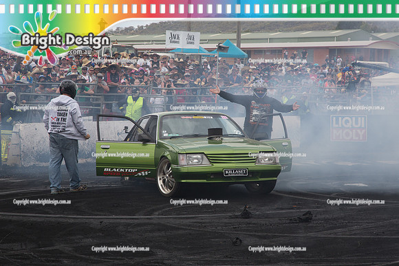 Summernats 28 Sunday 4 Jan 2015  BD  (7923)  KILLASET BURNOUT