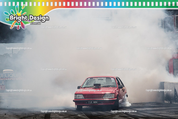 Summernats 28 Sunday 4 Jan 2015  BD  (7810)  LSWON BURNOUT