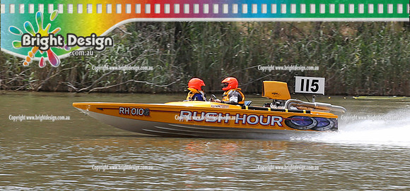 BDNT0763 a rush hour