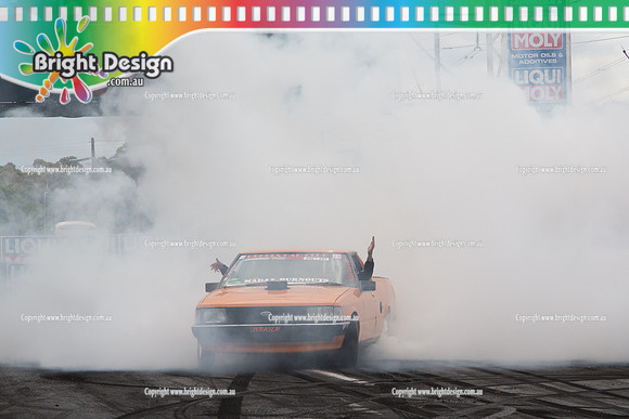 Summernats 28 Sunday 4 Jan 2015  BD  (7774)  TYRKILR BURNOUT