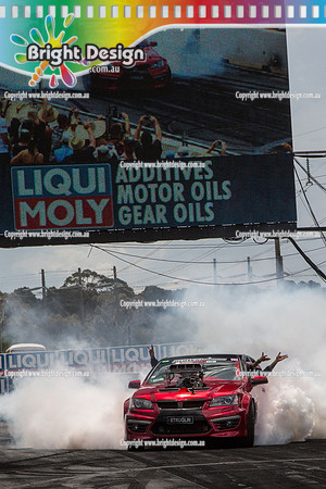 Summernats 28 Sunday 4 Jan 2015  BD  (8031)  STRUGLIN BURNOUT