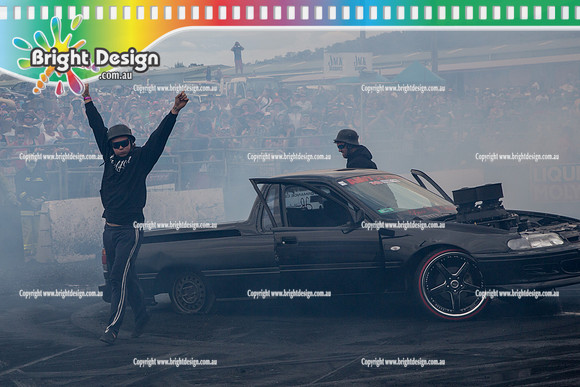 Summernats 28 Sunday 4 Jan 2015  BD  (7773)  GHETTO BURNOUT