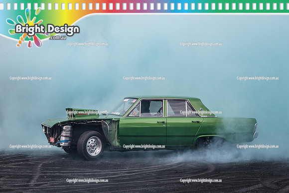 Summernats 28 Sunday 4 Jan 2015  BD  (8269)  BLOKY BURNOUT