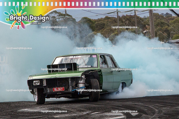 Summernats 28 Sunday 4 Jan 2015  BD  (8263)  BLOKY BURNOUT