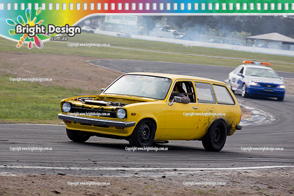 ECM - Easter Car Mania #1 Winton Raceway  MON 21 April 2014   (10082)  YELLOW GEMINI