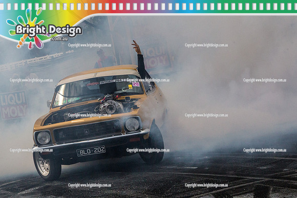 Summernats 28 Sunday 4 Jan 2015  BD  (8234)  BLO202 BURNOUT