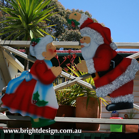 2- S-05 Mr Mrs Claus Kissing  Outside Christmas Display by Bright Design Airbrush Studio (2)