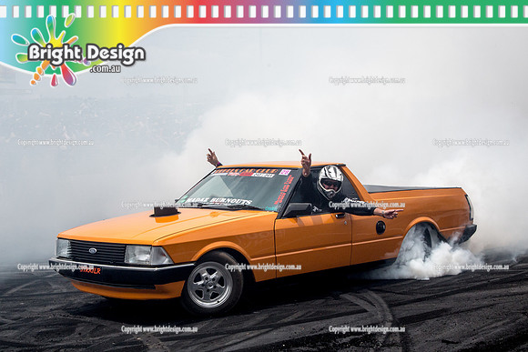 Summernats 28 Sunday 4 Jan 2015  BD  (7796)  TYRKILR BURNOUT