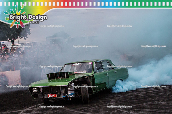 Summernats 28 Sunday 4 Jan 2015  BD  (8274)  BLOKY BURNOUT