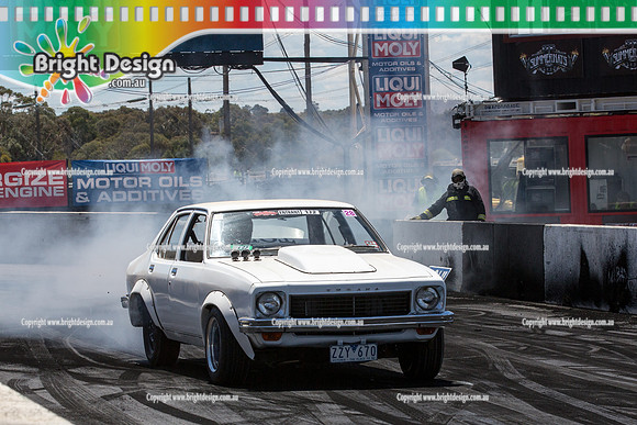 Summernats 28 Saturday 3 Jan 2015  BD (4649)  ZZY670 BURNOUT