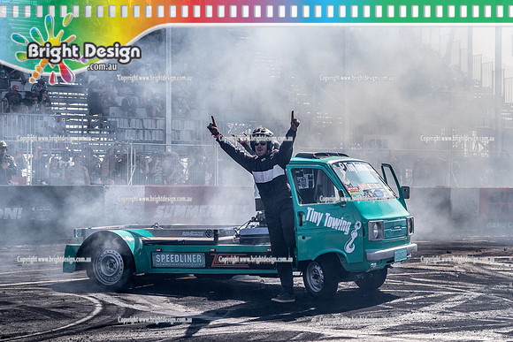 Summernats 34 Sunday 9 Jan 2022  BDMP2463  TINYTOWING BURNOUT
