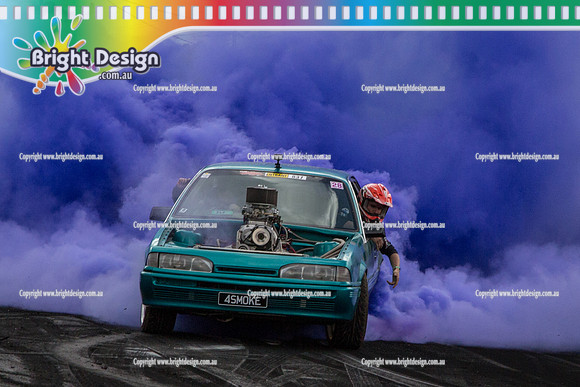 Summernats 28 Sunday 4 Jan 2015  BD  (8351)  4SMOKE BURNOUT