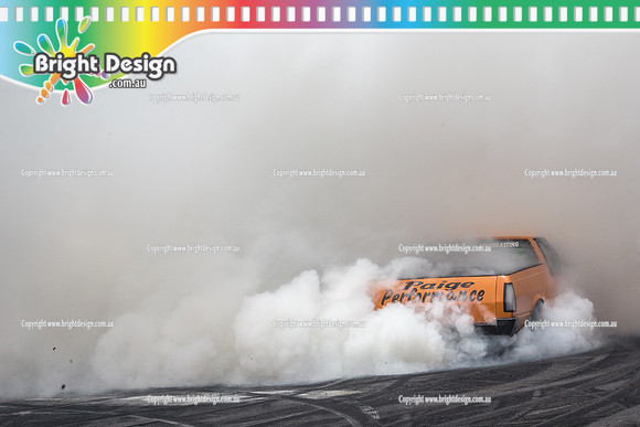 Summernats 28 Sunday 4 Jan 2015  BD  (7799)  TYRKILR BURNOUT