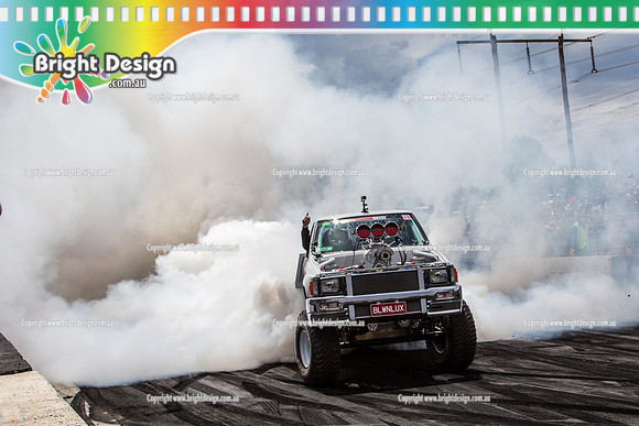 Summernats 28 Sunday 4 Jan 2015  BD  (7982)  BLWNLUX BURNOUT