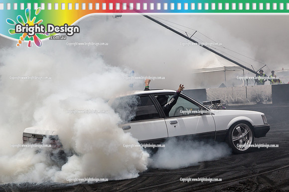 Summernats 28 Sunday 4 Jan 2015  BD  (7863)  CEMBLO BURNOUT