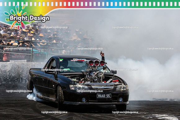 Summernats 28 Saturday 3 Jan 2015  BD (4695)  MAADSS BURNOUT