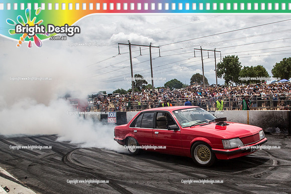 Summernats 28 Sunday 4 Jan 2015  BD  (7815)  LSWON BURNOUT