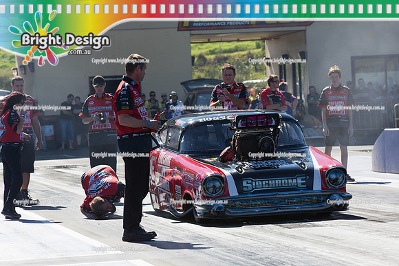 X-Champs @ Sydney Dragway SUN 4 May 2014  (6420)  TD 1221 TEAM BRAY RACING VICTOR BRAY  TOP DOOR SLAMMER  CROWD