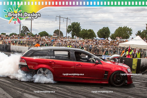 Summernats 28 Sunday 4 Jan 2015  BD  (8041)  STRUGLIN BURNOUT