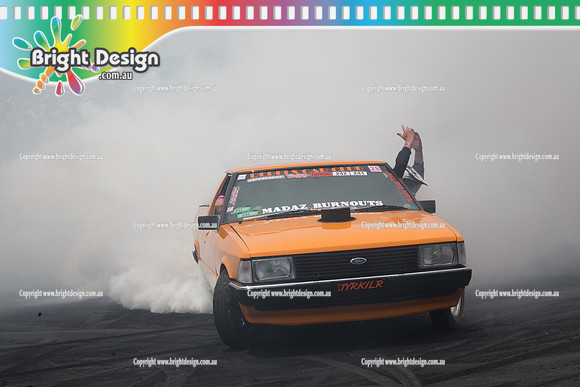 Summernats 28 Sunday 4 Jan 2015  BD  (7790)  TYRKILR BURNOUT