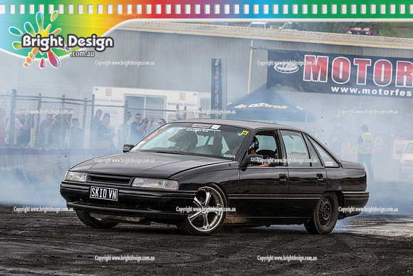 Motorfest @ Lardner Park  March 2015 SUNDAY  (18045)  SKINVN BURNOUT