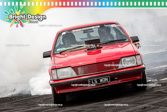 Summernats 28 Sunday 4 Jan 2015  BD  (7843)  LSWON BURNOUT