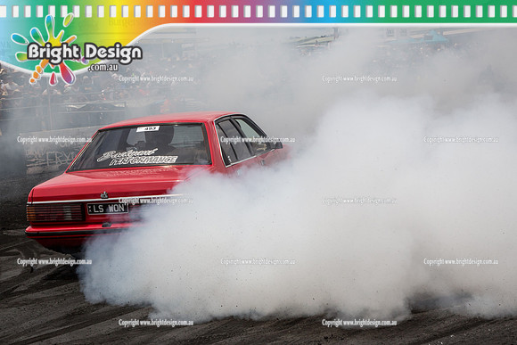 Summernats 28 Sunday 4 Jan 2015  BD  (7827)  LSWON BURNOUT