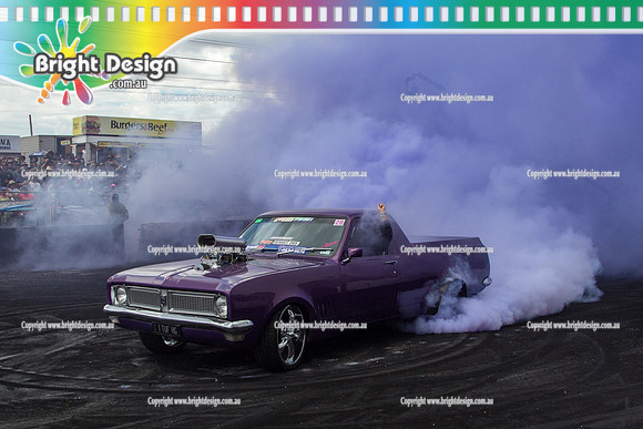 Summernats 28 Sunday 4 Jan 2015  BD  (8105)  1TUFHG BURNOUT