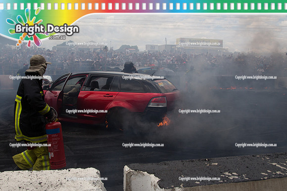 Summernats 28 Sunday 4 Jan 2015  BD  (8070)  STRUGLIN BURNOUT