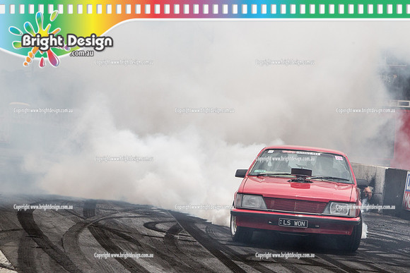 Summernats 28 Sunday 4 Jan 2015  BD  (7812)  LSWON BURNOUT