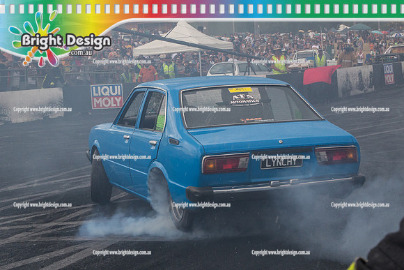 Summernats 28 Sunday 4 Jan 2015  BD  (8187)  LYNCHY BURNOUT