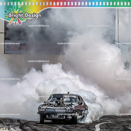 AA Summernats 34 Saturday 8 Jan 2022  BDMP5271-2  VILLIN BURNOUT