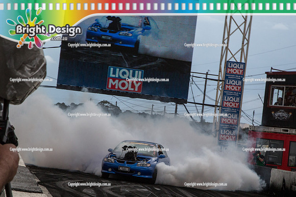 Summernats 28 Sunday 4 Jan 2015  BD  (8399)  NUTTD8 BURNOUT