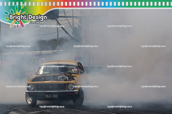 Summernats 28 Sunday 4 Jan 2015  BD  (8233)  BLO202 BURNOUT