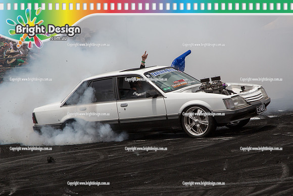 Summernats 28 Sunday 4 Jan 2015  BD  (7868)  CEMBLO BURNOUT