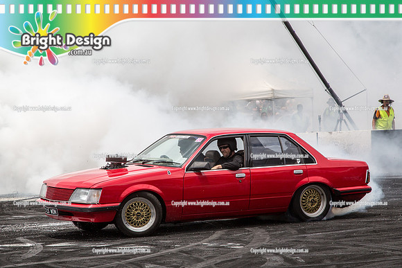 Summernats 28 Sunday 4 Jan 2015  BD  (7839)  LSWON BURNOUT