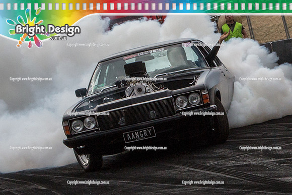 Summernats 28 Sunday 4 Jan 2015  BD  (8370)  AANGRY BURNOUT
