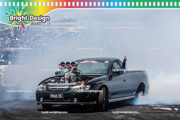 Summernats 28 Saturday 3 Jan 2015  BD (4702)  MAADSS BURNOUT