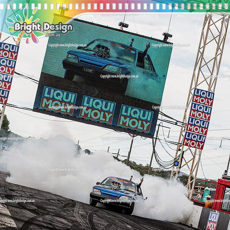 Summernats 29 SATURDAY 8 Jan 16  BDMP6398  LSONE BURNOUT