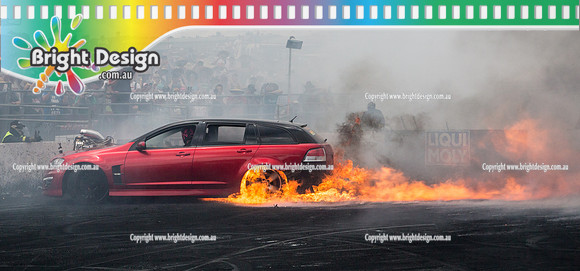Summernats 28 Sunday 4 Jan 2015  BD  (8053)  STRUGLIN BURNOUT